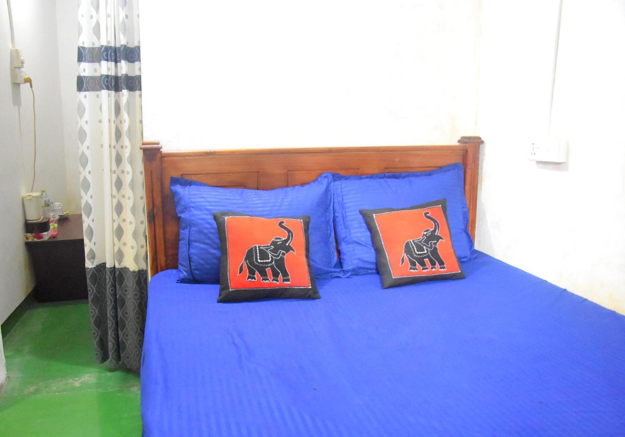 Meera Homestay & Guest House Анурадхапура Экстерьер фото