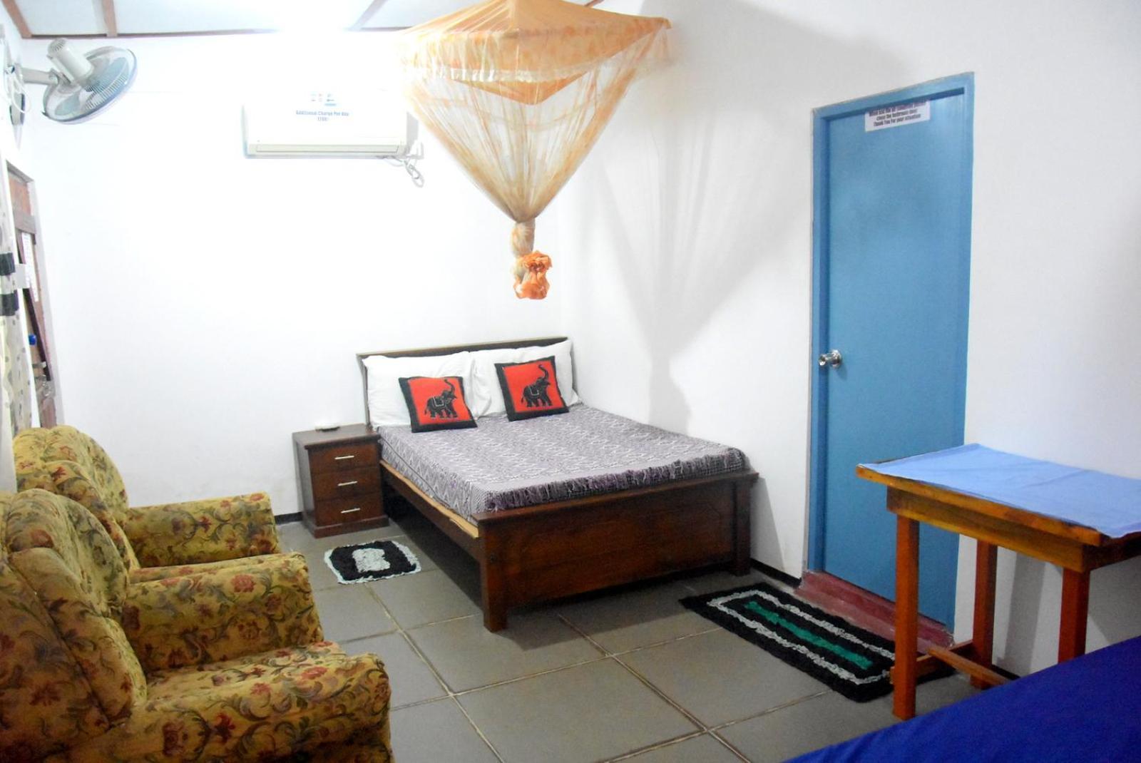 Meera Homestay & Guest House Анурадхапура Экстерьер фото